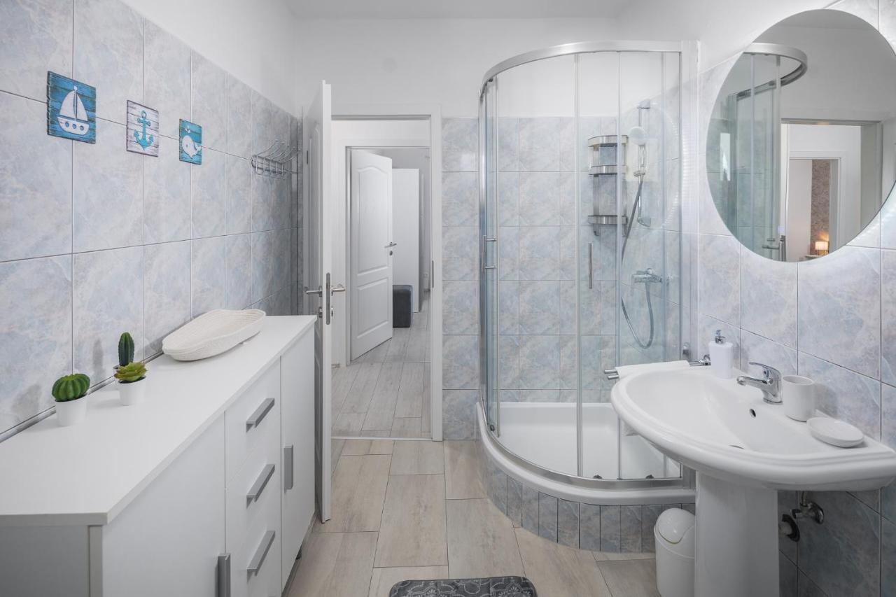 Apartment Sea Pearl Porec Ngoại thất bức ảnh